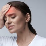 11 Cara Meredakan Sakit Kepala Secara Alami dan Cepat tanpa Efek Samping