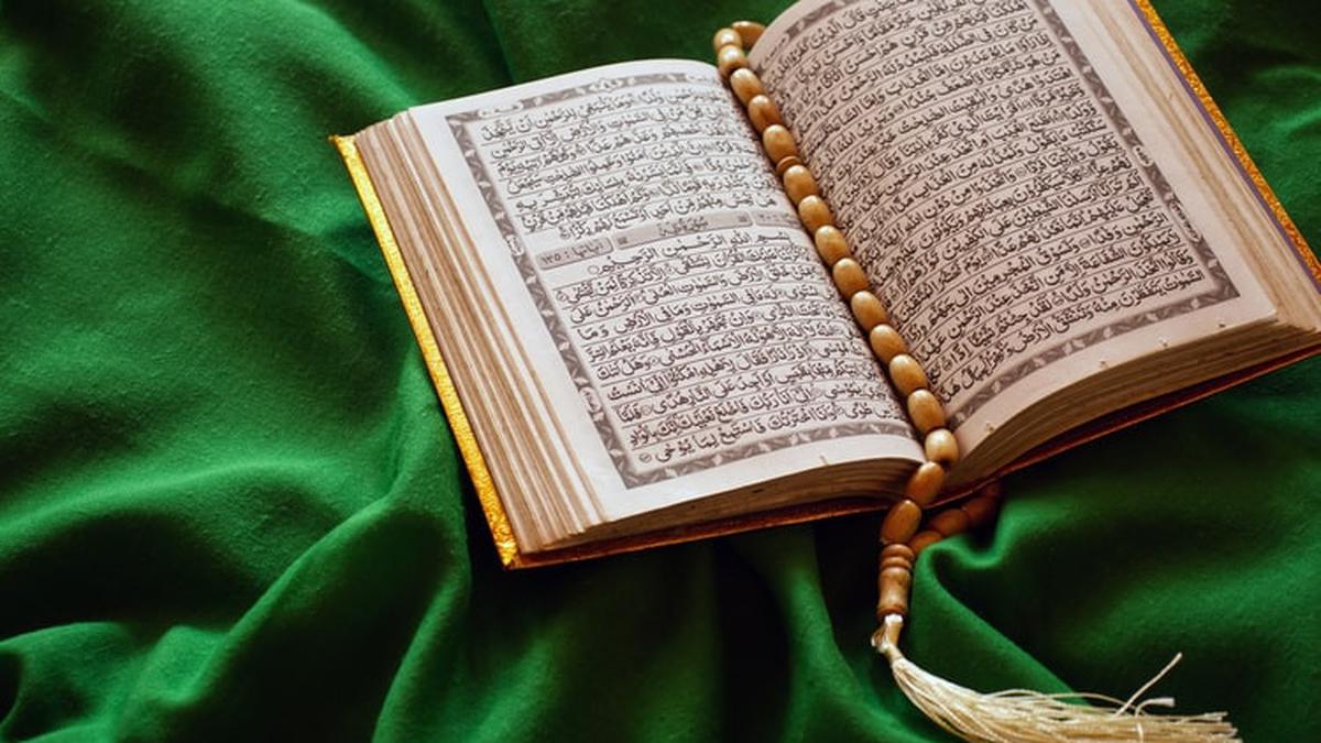 Hukum Memegang Al Quran tanpa Wudhu Menurut Syariat Islam