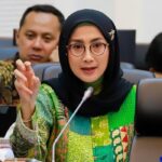 Daftar Lengkap Mantan Suami Desy Ratnasari Kisah Cinta Sang Aktris Cantik