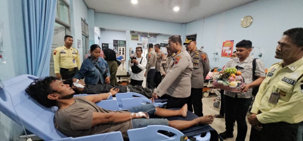 Kapolres Brebes Cek Lokasi Robohnya Teras Kantor Pemda, Selidiki Penyebabnya