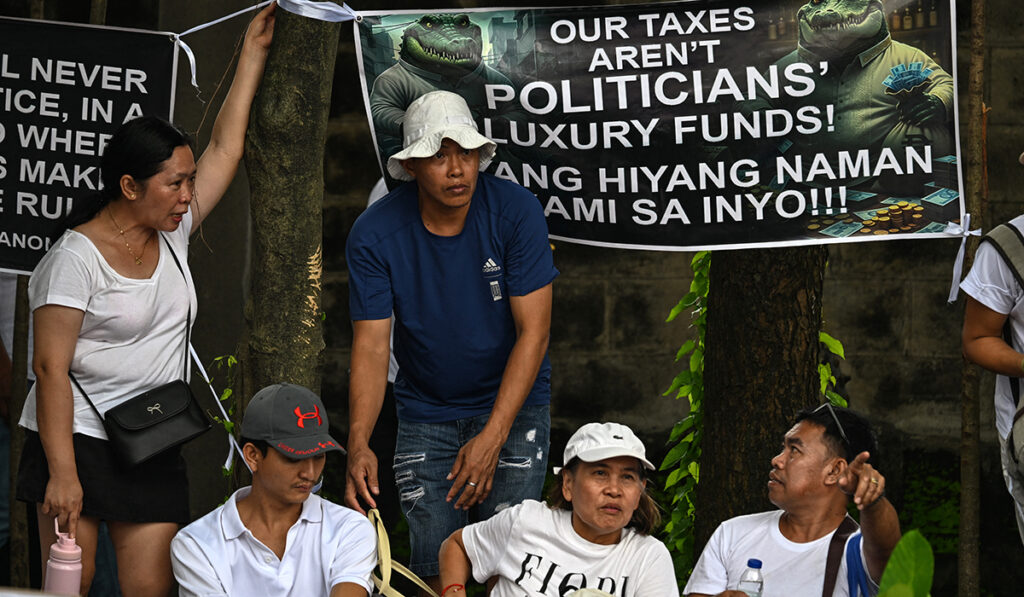 Ratusan Demonstran Ditangkap dalam Protes Antikorupsi di Filipina