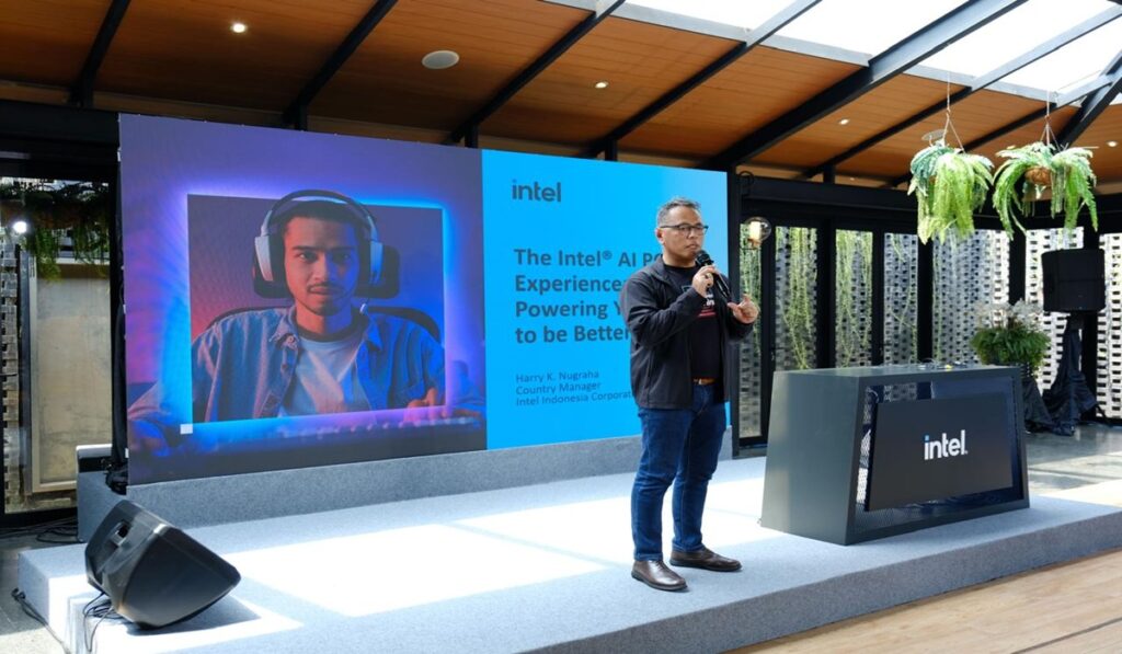 Intel Tunjukkan Cara Penggunaan Sehari-hari AI PC