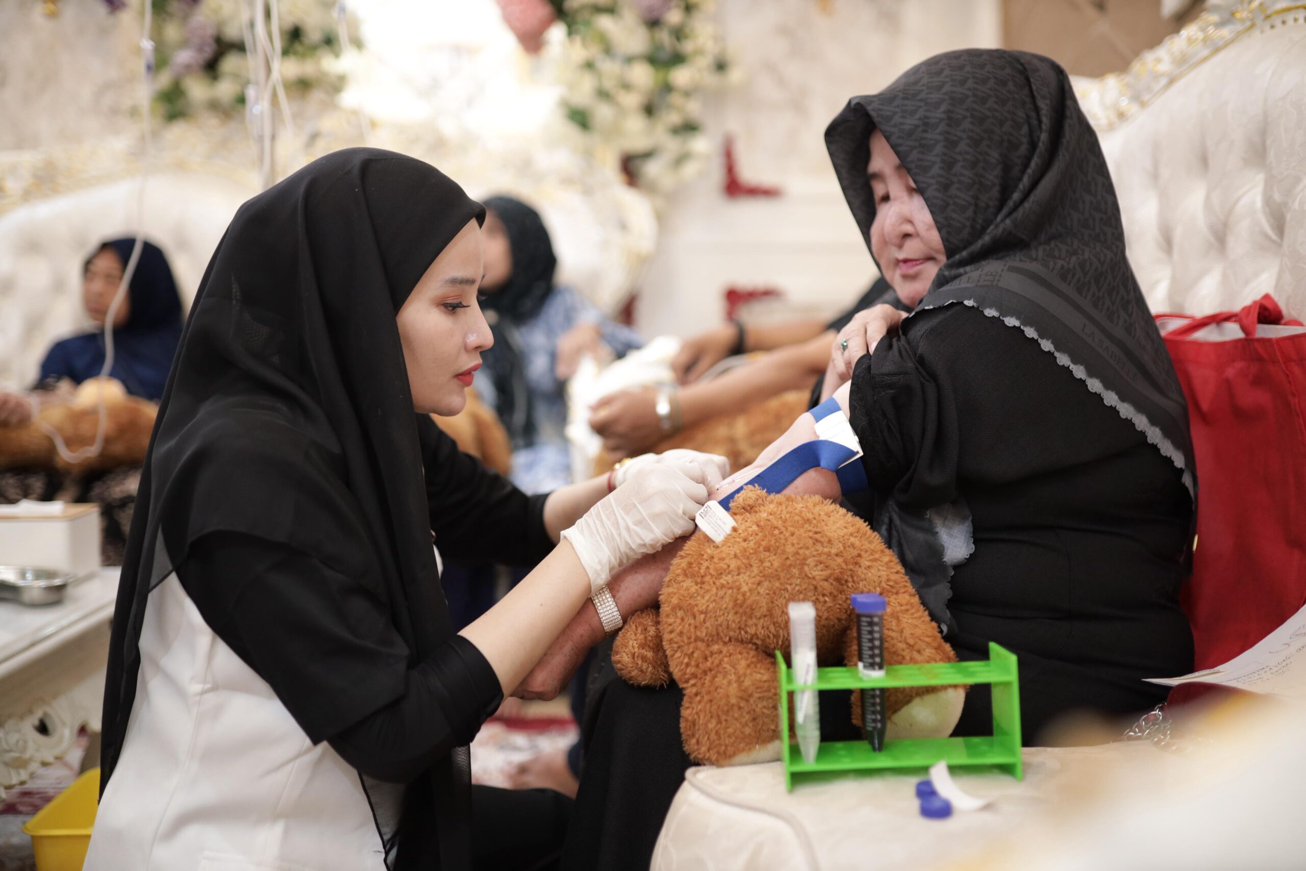 Rayakan Kehadiran ke-10 Tahun dengan Berikan Terapi Imunologi Sel Gratis