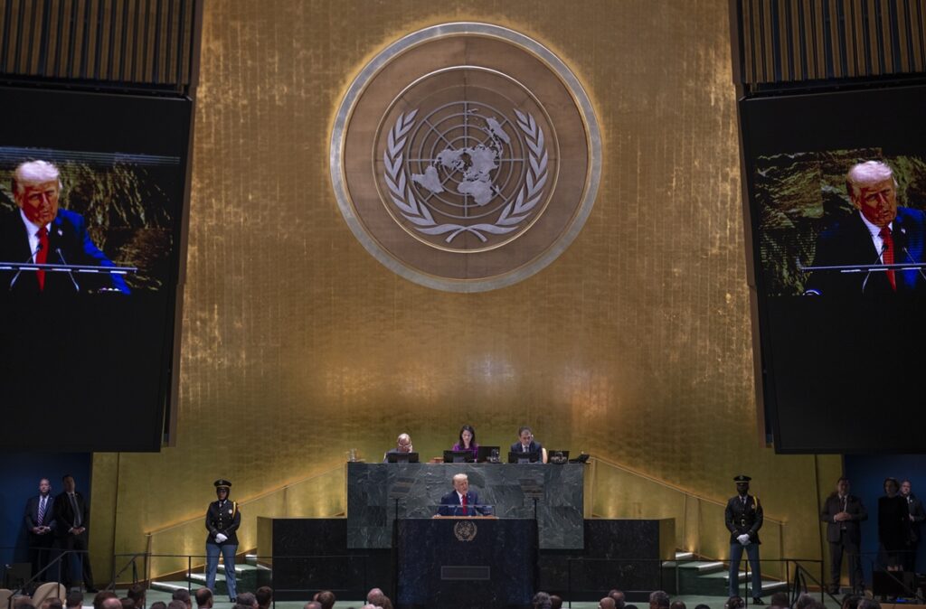 Trump di PBB Serukan Tutup Perbatasan, Usir Imigran, dan Tolak Energi Hijau