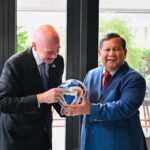 Presiden Prabowo Bertemu Presiden FIFA, Bahas Komitmen Majukan Sepak Bola Indonesia