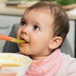 10 Makanan untuk Bayi 9 Bulan yang Tingkatkan Kecerdasan dan Pertumbuhan Otak
