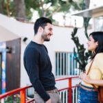 Arti Friendly dalam Cinta Mengapa Sikap Ramah Bisa Membingungkan Hati