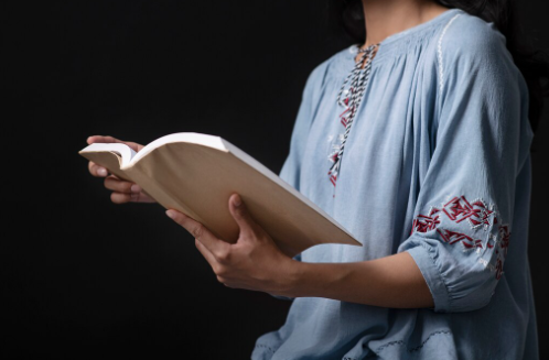 Arti Witing Tresno Jalaran Soko Kulino Makna Cinta dalam Budaya Jawa