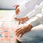 Doa Setelah Tahiyat Akhir Arab, Latin, dan Artinya Lengkap