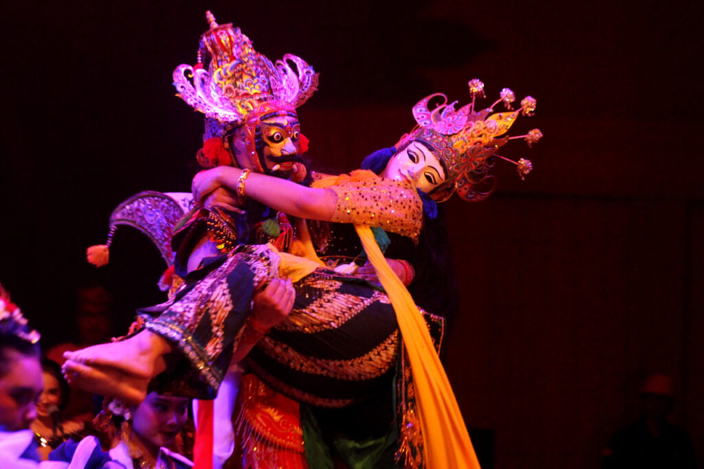 10 Topeng Jawa Paling Ikonik Beserta Filosofi Mendalam yang Menginspirasi