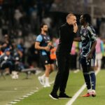 Marseille vs Ajax Heitinga Bela Pemain Ajax Usai Dibantai Marseille 4-0 di Liga Champions