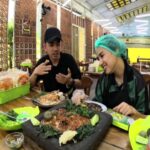 Dibilang Bikin Buntung, Azia Riza Ngulek Sambel Sampai Jadi