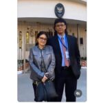 Viral Foto Lawas Menkeu Purbaya Berambut Gondrong, Benarkah?