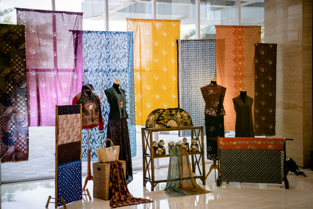 Angkat Tema Wastra Batik Nusantara, Grand Mercure Solo Baru Rayakan Hari Batik 2025