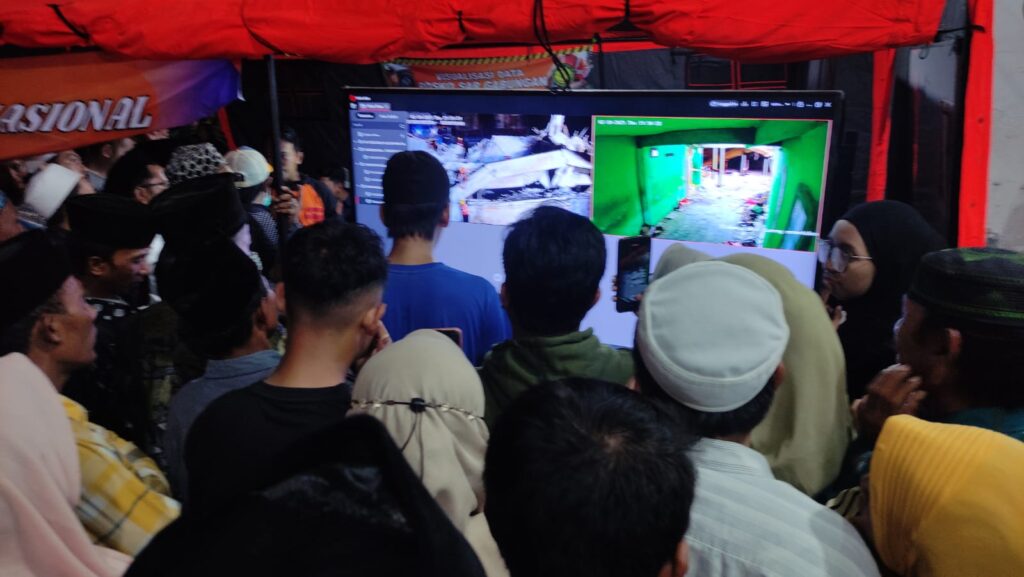 Dua Alat Berat Tambahan Diterjunkan untuk Evakuasi di Ponpes Al Khoziny Malam Ini