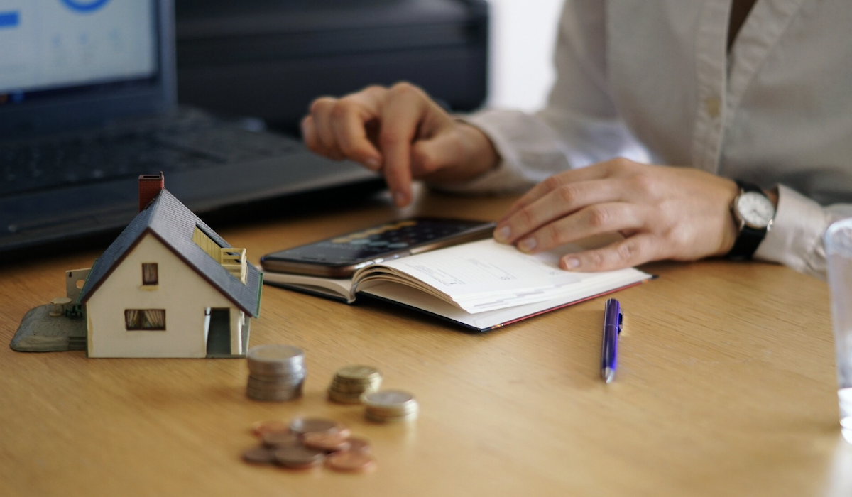 Cicilan Flat vs Bunga Mengambang Mana yang Lebih Aman untuk Anak Muda