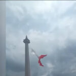 Soal Insiden Bendera Merah Putih Robek di Monas, TNI Bahan Kain Kurang Bagus