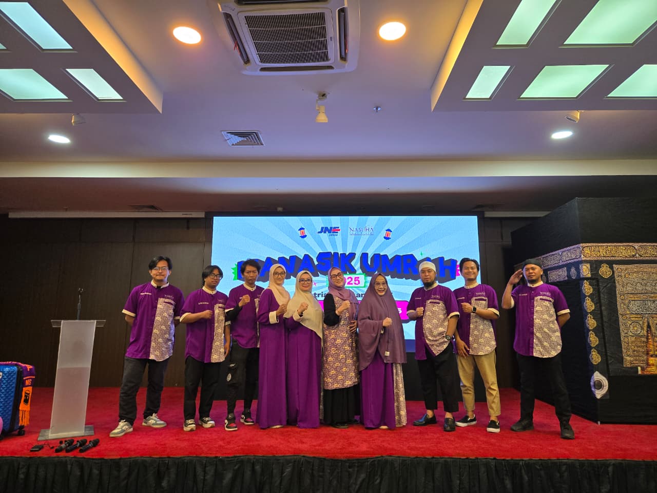 JNE Berangkatkan 45 Karyawan Terbaik Umrah Bareng Nasuha Travel