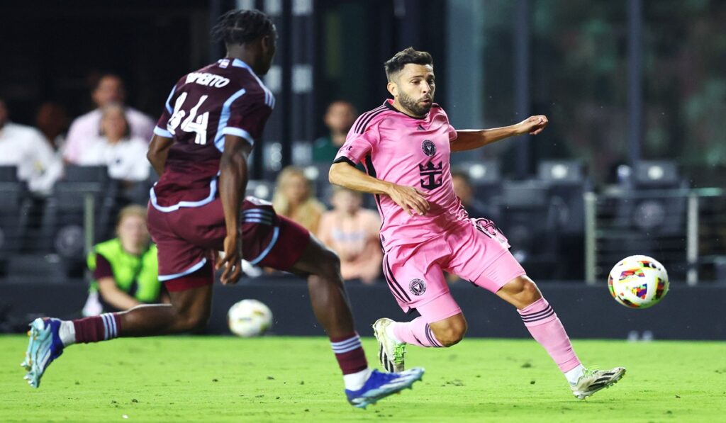 Jordi Alba Umumkan akan Pensiun di Akhir Musim