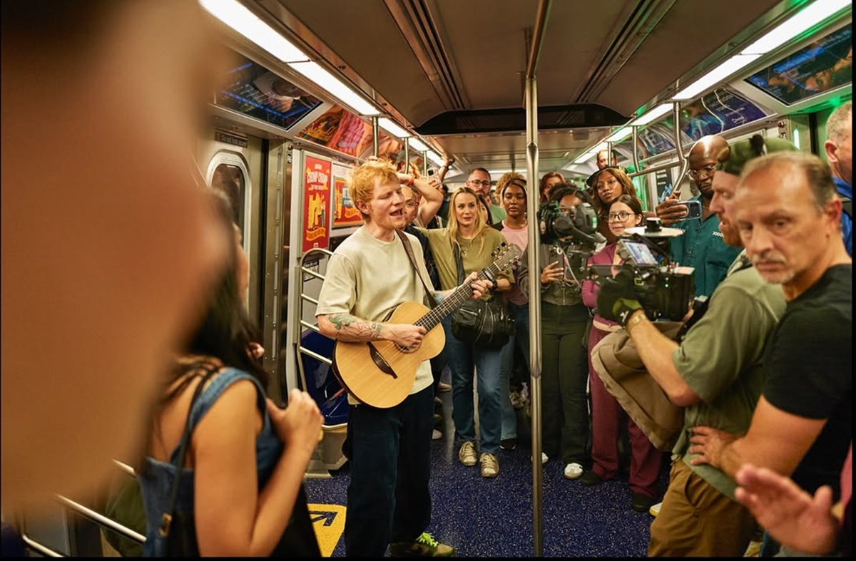 Ed Sheeran Tampil di Netflix One Shot, Nyanyi di Kereta dan Jalanan New York