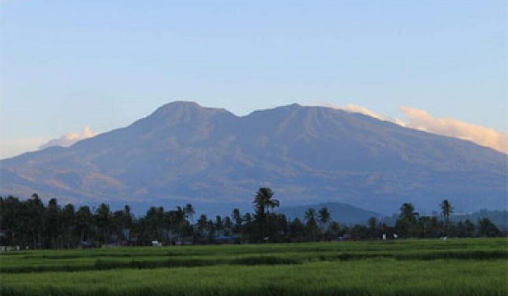 Waspadai Aktivitas Vulkanik Gunung Talang, Masyarakat Diminta tidak Mendekat ke Kawah