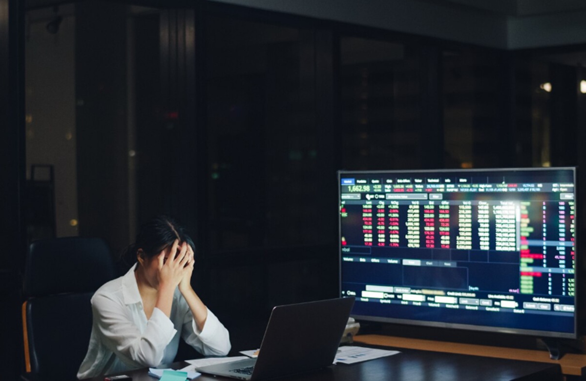 Bursa Asia Anjlok Usai Trump Ancam Tarif Baru 100 Persen untuk Impor Tiongkok