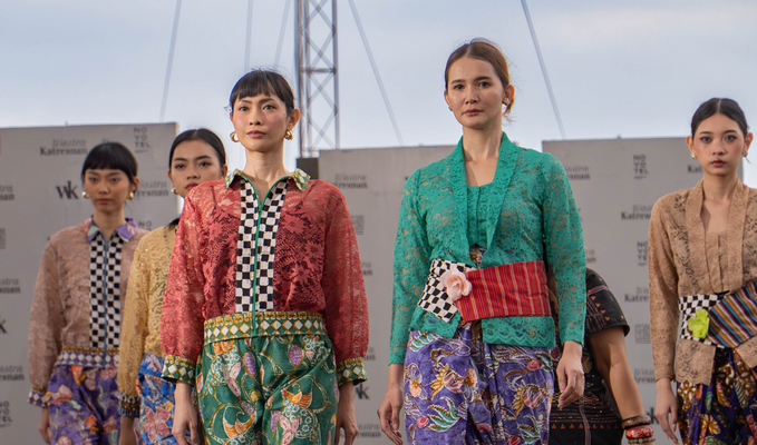 Rayakan Hari Batik Nasional, Novotel Suites Yogyakarta Malioboro Gelar Wastra Katresnan Vol.10