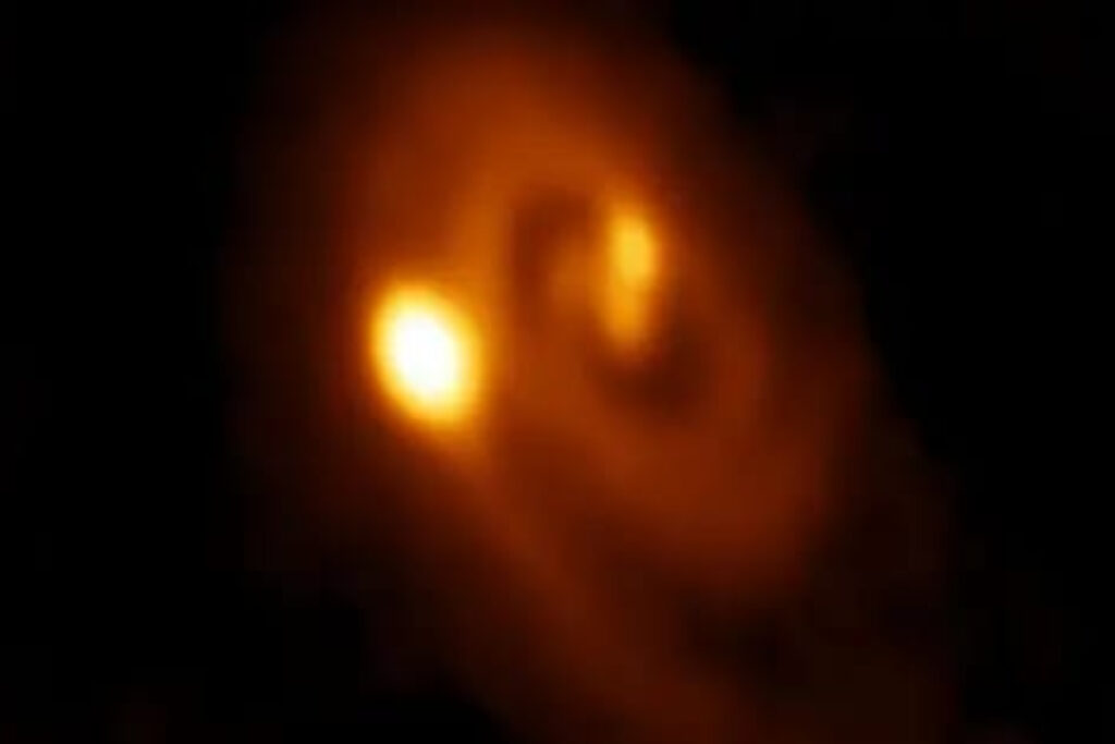 Bintang Bayi Picu Gelembung Raksasa yang Menabrak Dirinya Sendiri