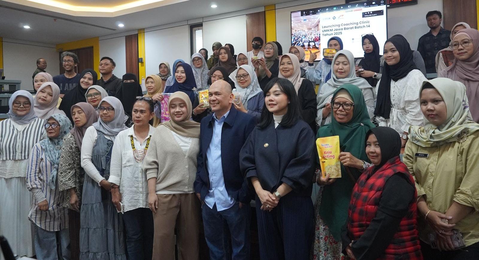 Perkuat Daya Saing Usaha Lokal, SBM ITB Kembali Gelar Coaching Clinic untuk UMKM