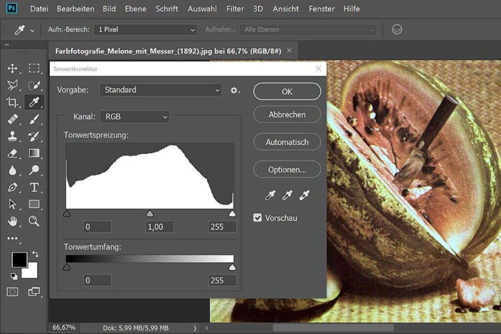 12 Fitur Adobe Photoshop Paling Berguna untuk Edit Foto