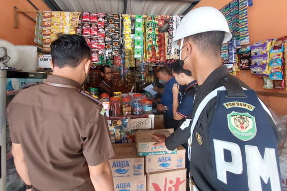 Rokok Ilegal di Jabar Banyak Beredar di Warung-warung Kecil