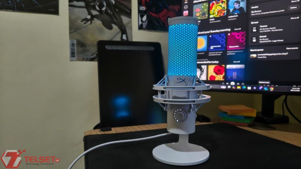 Review HyperX QuadCast 2: Mikrofon Gaming Serius dengan Desain Futuristik