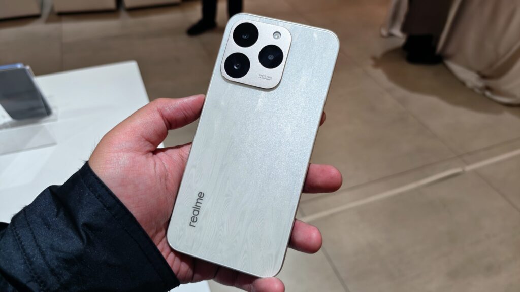 Bocoran Spesifikasi realme 15T 5G: Baterai 7000mAh dengan Desain Slim