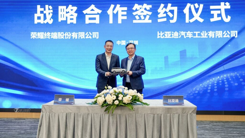 HONOR dan BYD Bentuk Kemitraan Strategis untuk Intelligent Mobility AI