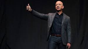 Jeff Bezos Siap Bangun Pusat Data di Luar Angkasa