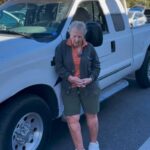 Nenek 92 Tahun Setia Menggunakan Mobi Bertransmisi Manual