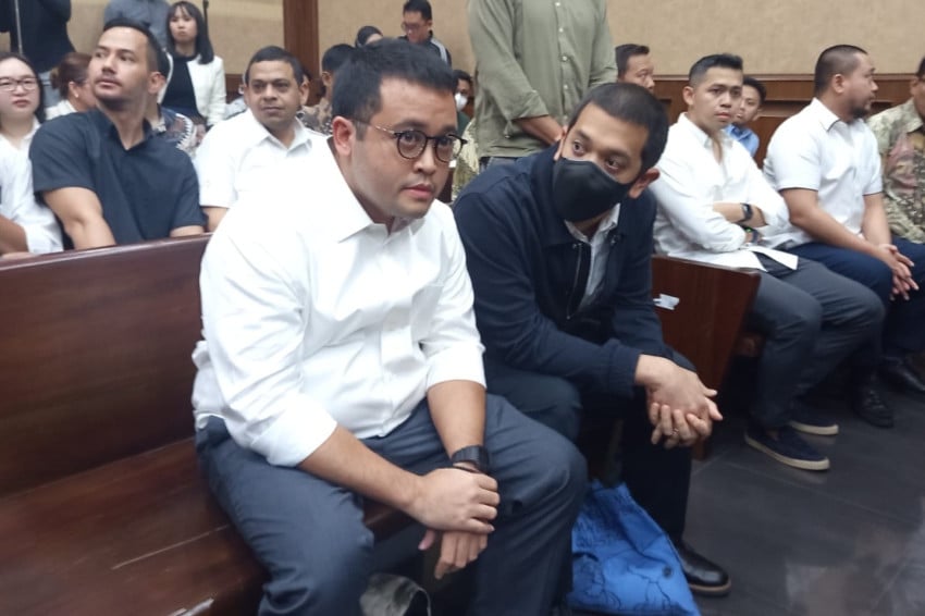 Penampakan Anak Riza Chalid Kerry Adrianto Jalani Sidang Dakwaan