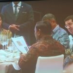 Prabowo dan Steve Forbes Makan Malam Bareng, Kompak Pakai Batik