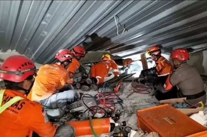 Puluhan Santri Ponpes Al Khoziny Sidoarjo Masih Terjepit, Tim Evakuasi Berburu Waktu