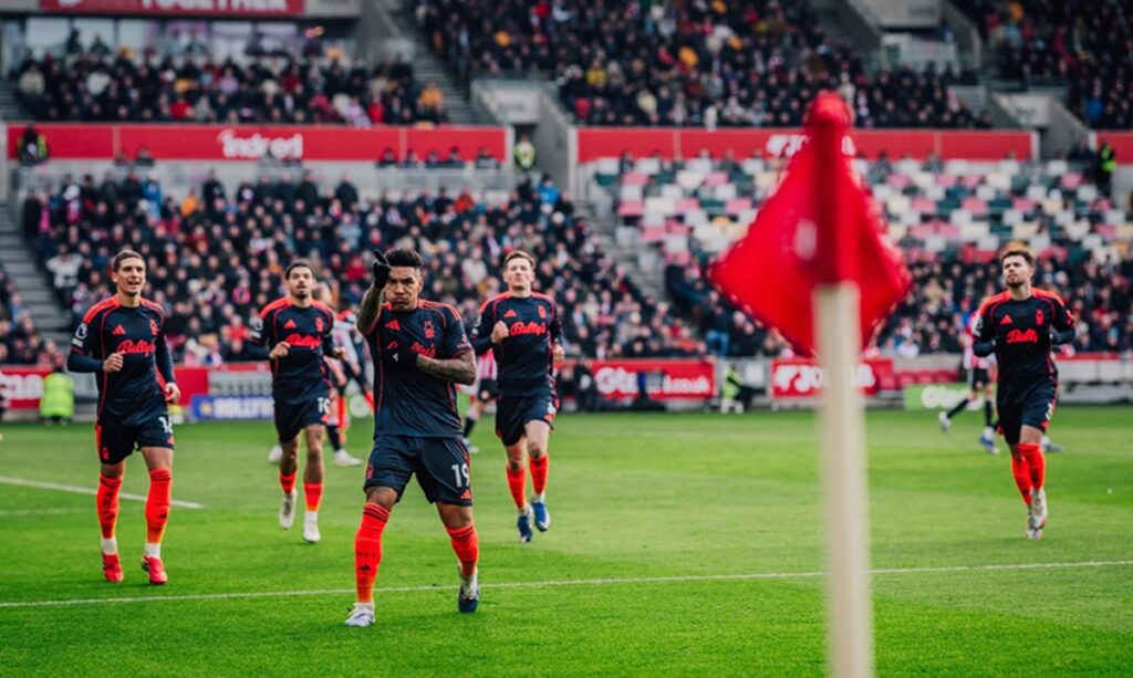 Brentford vs Nottingham Forest Asa Nottingham Forest Bertahan di Liga Premier Terbuka usai Bungkam Brentford 2-0