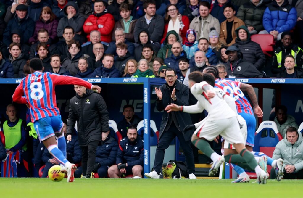 Crystal Palace vs Chelsea Liam Rosenior Bawa Chelsea Kembali ke Empat Besar Usai Tekuk Crystal Palace 3-1