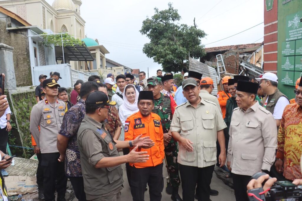 Ketua MPR RI Tinjau Lokasi Bencana Tanah Bergerak di Tegal, Pastikan Penanganan dan Huntara Berjalan