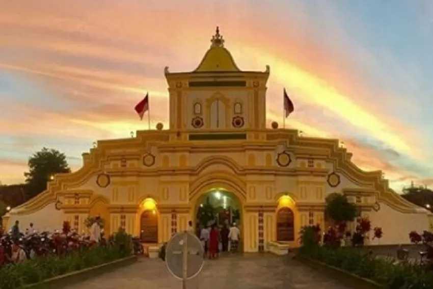 Jadwal Salat dan Imsakiyah Kota Surabaya Hari Ini, 5 Ramadan 1447 H