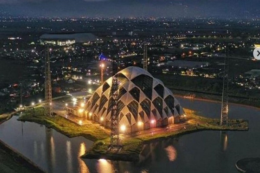 Jadwal Salat dan Imsakiyah Kota Bandung Hari Ini, 22 Ramadan 1447 H