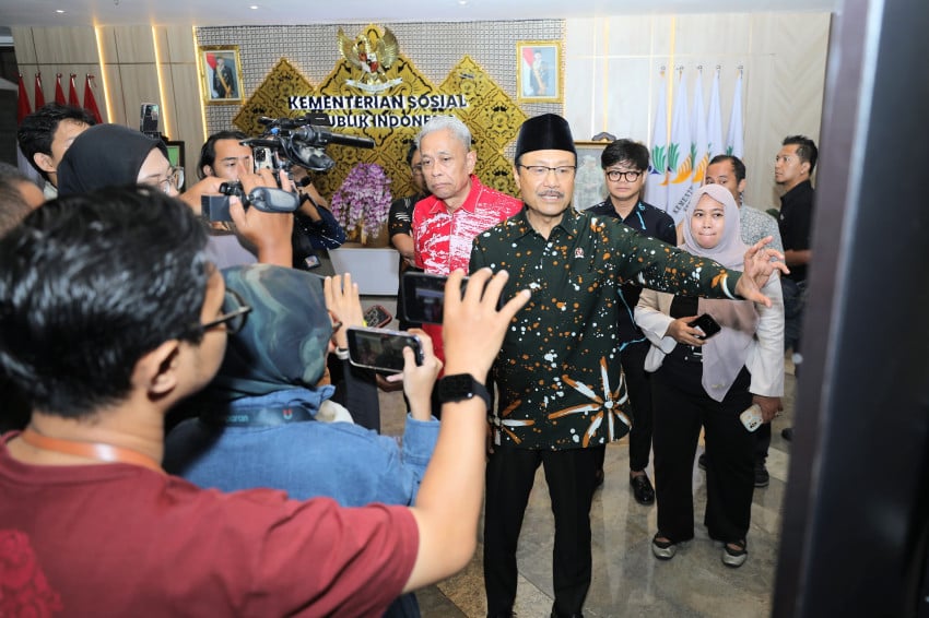 Isu Mark Up Harga Sepatu Siswa Sekolah Rakyat, Gus Ipul: Itu Fitnah, Hoaks