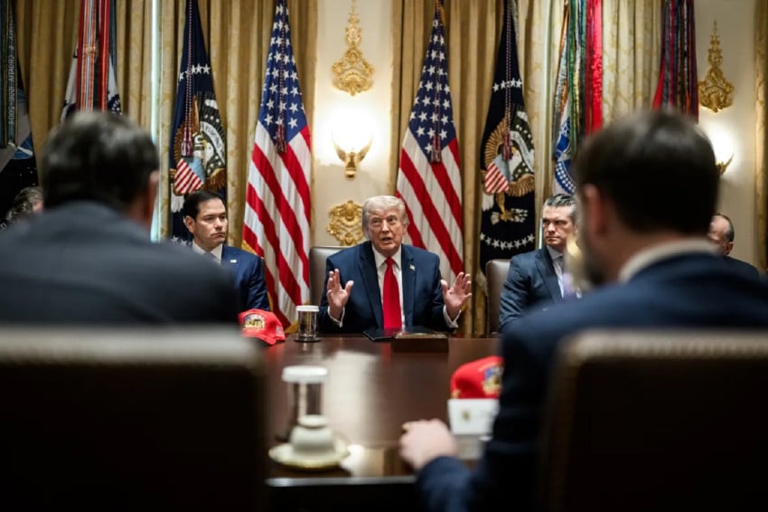 Trump Klaim AS Telah Bikin Kesepakatan Hebat dengan Iran, Teheran Bilang Belum!