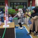 Tips Psikolog agar Anak Sukses Beradaptasi di Sekolah Baru