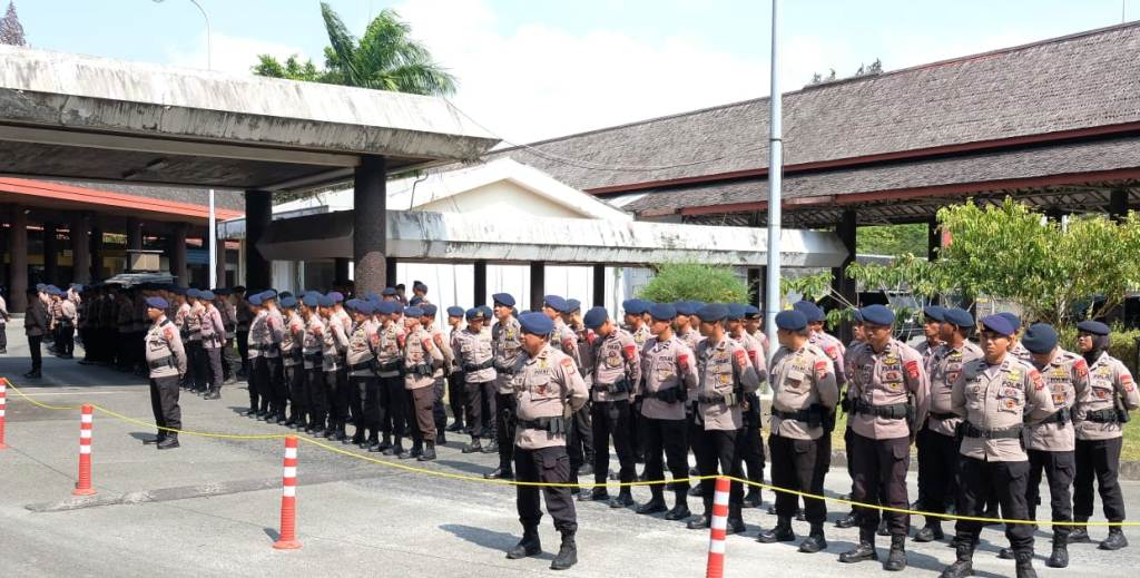Tangani Karhutla di Kalbar Polda Kaltim Kirimkan 190 Personel Brimob